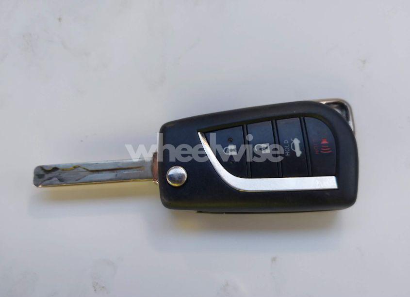 Photo 11 of 2018 Toyota Camry SE (VIN 4T1B11HK3JU506137)