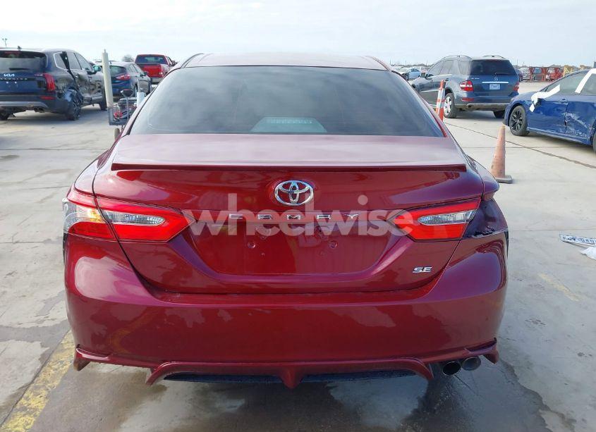 Photo 17 of 2018 Toyota Camry SE (VIN 4T1B11HK3JU534794)