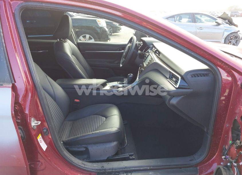 Photo 5 of 2018 Toyota Camry SE (VIN 4T1B11HK3JU534794)