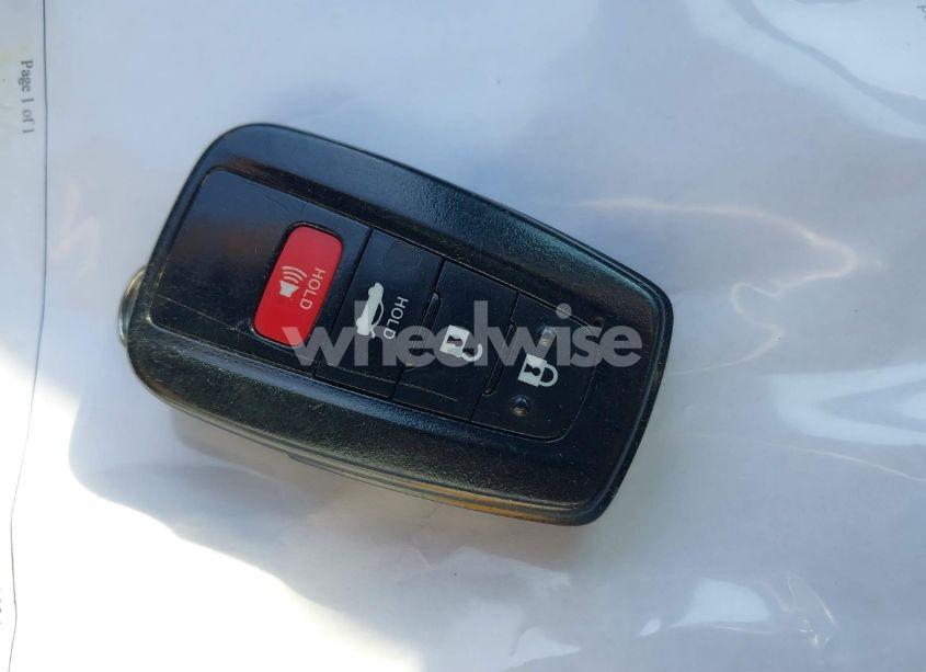 Photo 11 of 2018 Toyota Camry SE (VIN 4T1B11HK3JU549280)