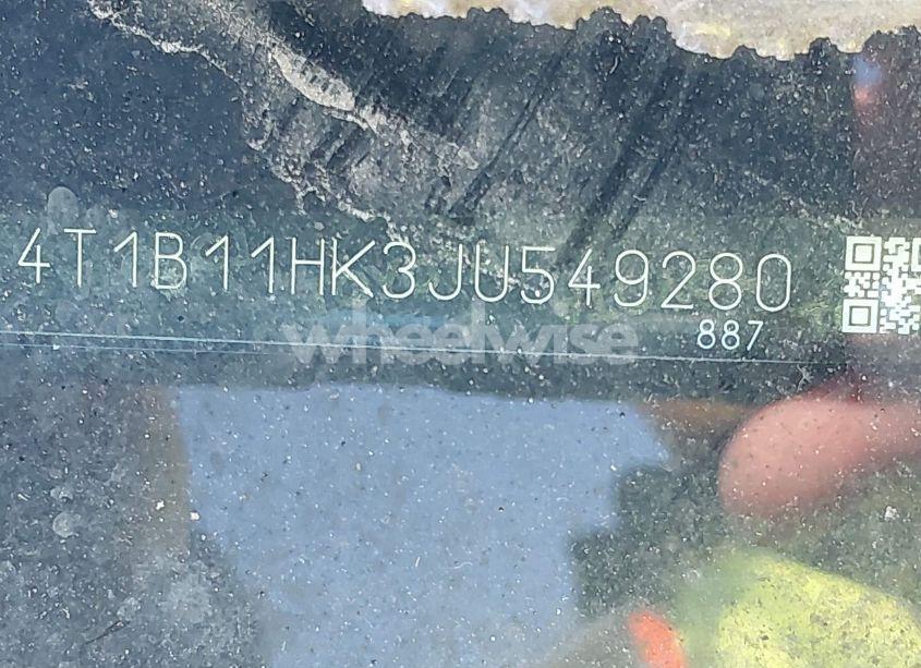 Photo 18 of 2018 Toyota Camry SE (VIN 4T1B11HK3JU549280)