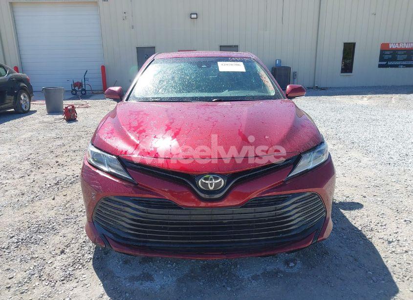 Photo 12 of 2018 Toyota Camry LE (VIN 4T1B11HK3JU549733)