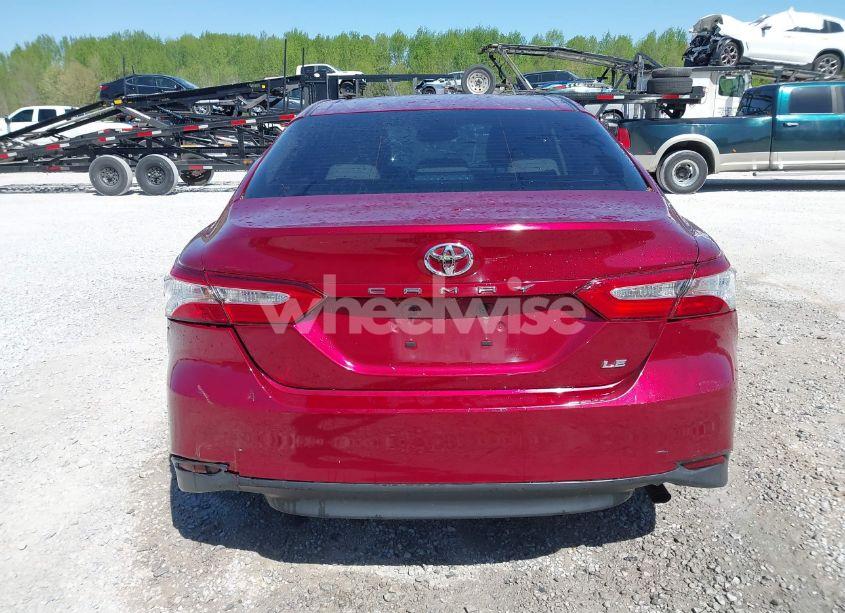Photo 16 of 2018 Toyota Camry LE (VIN 4T1B11HK3JU549733)
