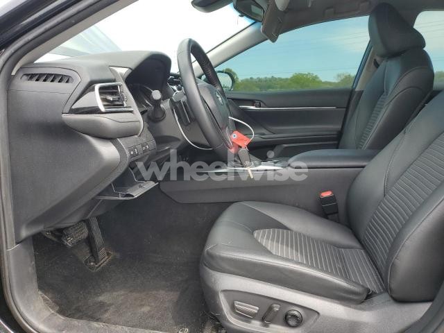 Photo 2 of 2018 TOYOTA CAMRY L (VIN 4T1B11HK3JU554835)