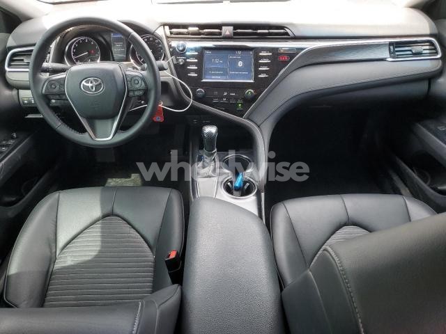 Photo 8 of 2018 TOYOTA CAMRY L (VIN 4T1B11HK3JU554835)