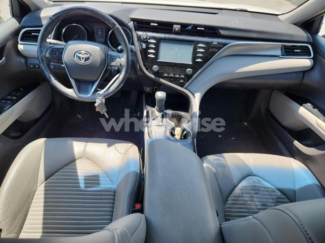 Photo 8 of 2018 TOYOTA CAMRY L (VIN 4T1B11HK3JU569416)