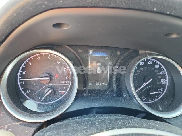 Photo 9 of 2018 TOYOTA CAMRY L (VIN 4T1B11HK3JU569416)