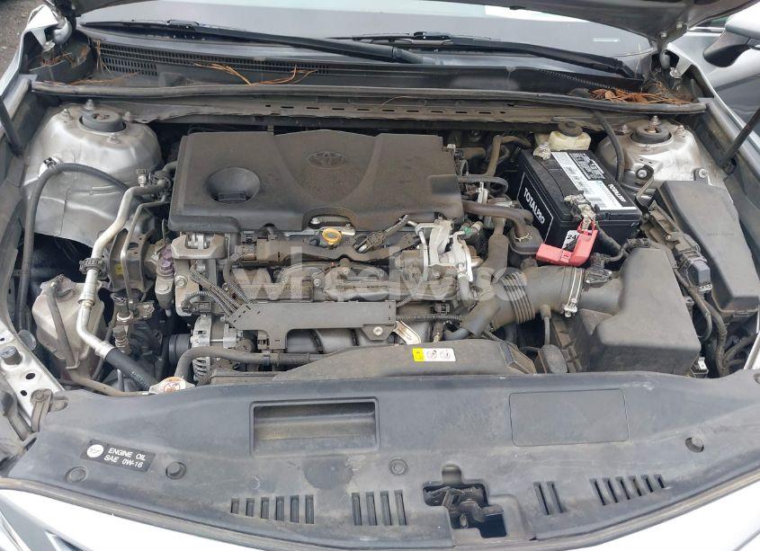 Photo 10 of 2018 Toyota Camry SE (VIN 4T1B11HK3JU573014)