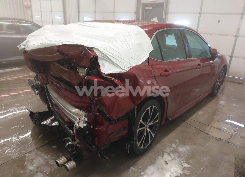 Photo 4 of 2018 Toyota Camry SE (VIN 4T1B11HK3JU585390)