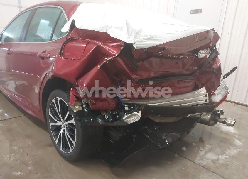 Photo 6 of 2018 Toyota Camry SE (VIN 4T1B11HK3JU585390)