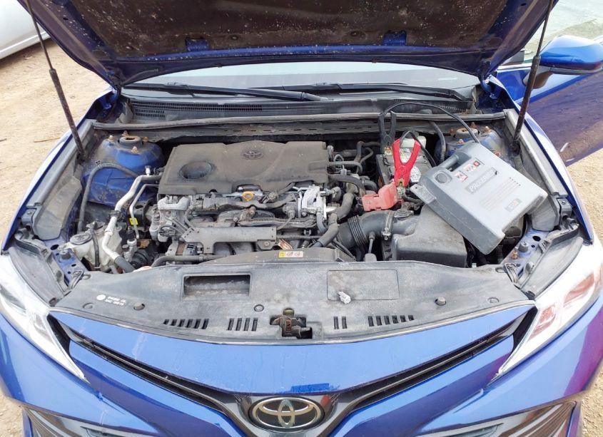 Photo 10 of 2018 Toyota Camry LE (VIN 4T1B11HK3JU615830)