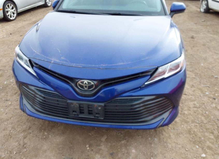 Photo 12 of 2018 Toyota Camry LE (VIN 4T1B11HK3JU615830)