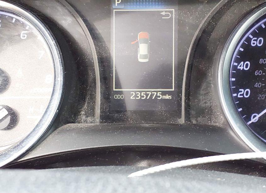 Photo 15 of 2018 Toyota Camry LE (VIN 4T1B11HK3JU615830)