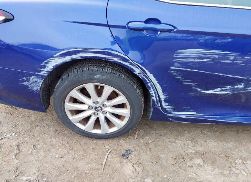 Photo 18 of 2018 Toyota Camry LE (VIN 4T1B11HK3JU615830)