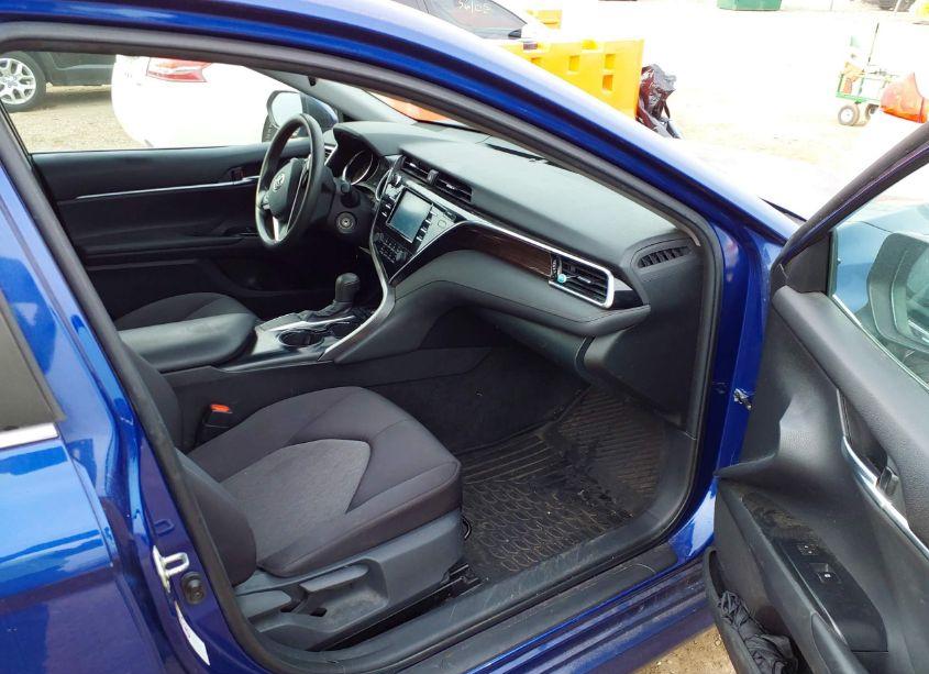 Photo 5 of 2018 Toyota Camry LE (VIN 4T1B11HK3JU615830)