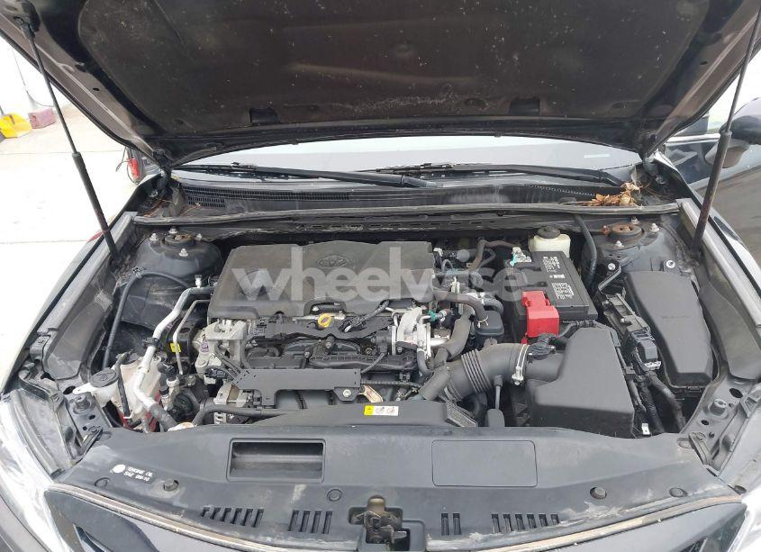 Photo 10 of 2018 Toyota Camry SE (VIN 4T1B11HK3JU623233)
