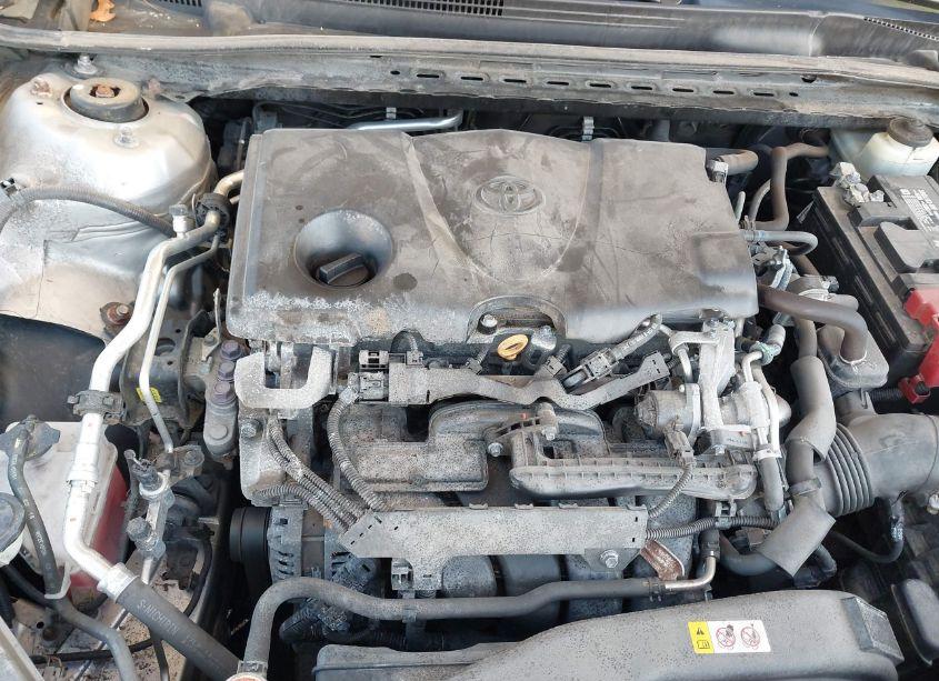 Photo 10 of 2018 Toyota Camry LE (VIN 4T1B11HK3JU638671)