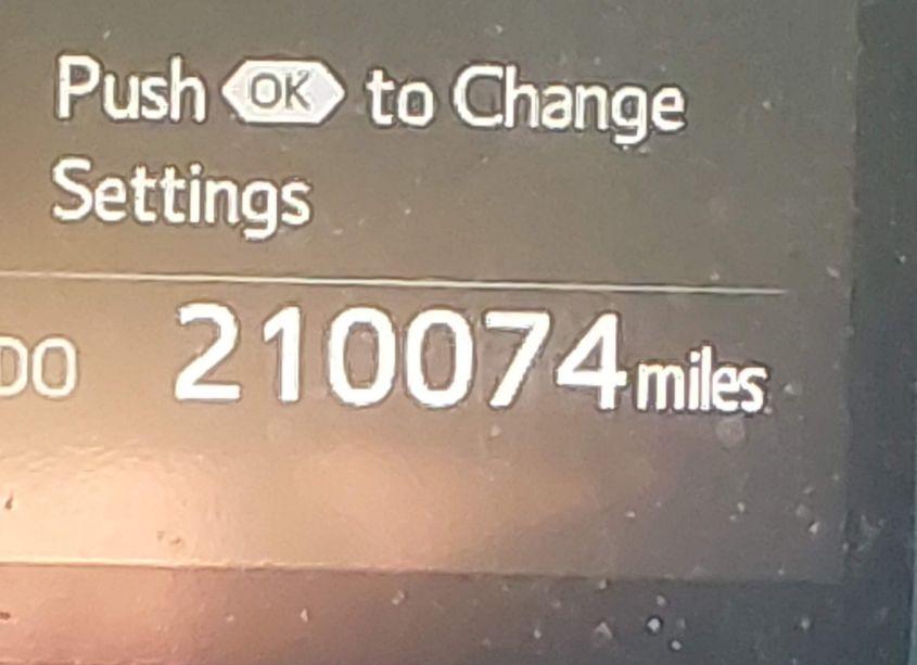 Photo 15 of 2018 Toyota Camry LE (VIN 4T1B11HK3JU638671)