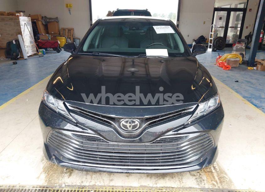 Photo 12 of 2018 Toyota Camry L (VIN 4T1B11HK3JU662730)