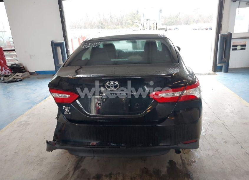 Photo 16 of 2018 Toyota Camry L (VIN 4T1B11HK3JU662730)