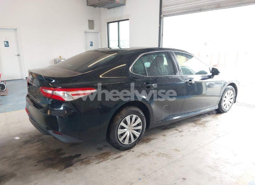 Photo 4 of 2018 Toyota Camry L (VIN 4T1B11HK3JU662730)