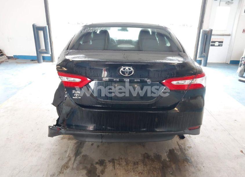 Photo 6 of 2018 Toyota Camry L (VIN 4T1B11HK3JU662730)