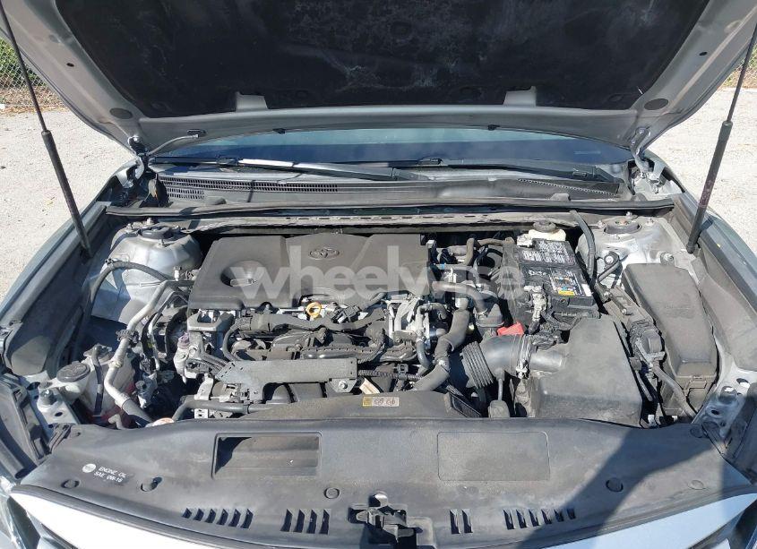 Photo 10 of 2018 Toyota Camry LE (VIN 4T1B11HK3JU669659)