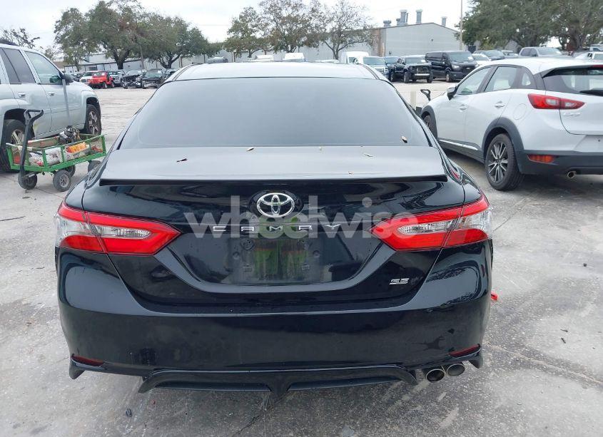 Photo 17 of 2018 Toyota Camry SE (VIN 4T1B11HK3JU672593)