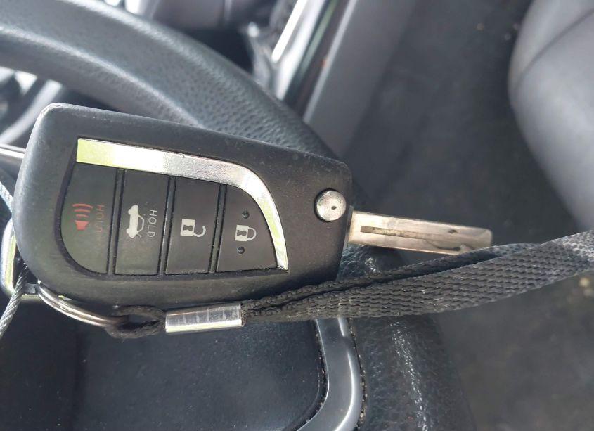 Photo 11 of 2019 Toyota Camry LE (VIN 4T1B11HK3KU160270)