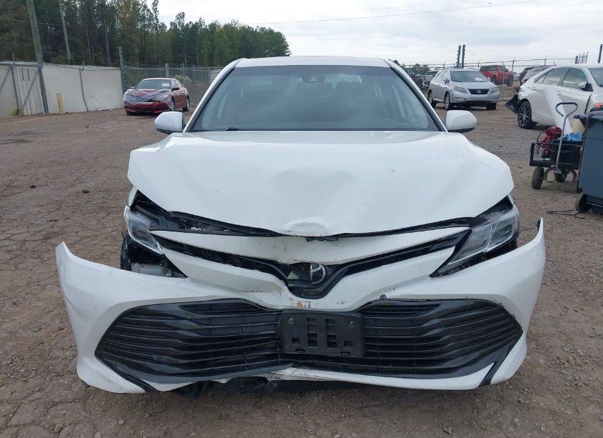 Photo 6 of 2019 Toyota Camry LE (VIN 4T1B11HK3KU160270)