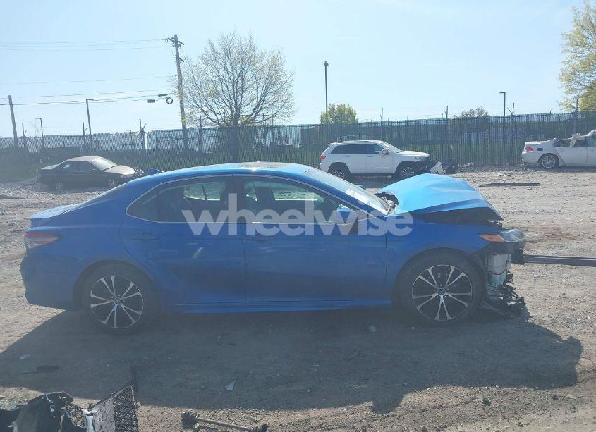 Photo 14 of 2019 Toyota Camry SE (VIN 4T1B11HK3KU166599)