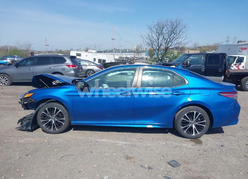 Photo 15 of 2019 Toyota Camry SE (VIN 4T1B11HK3KU166599)