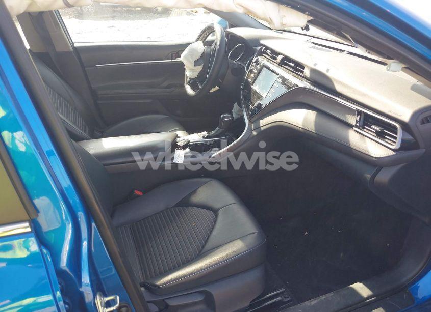 Photo 5 of 2019 Toyota Camry SE (VIN 4T1B11HK3KU166599)