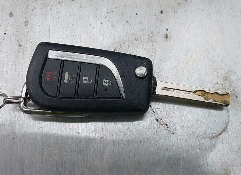 Photo 11 of 2019 Toyota Camry SE (VIN 4T1B11HK3KU181443)