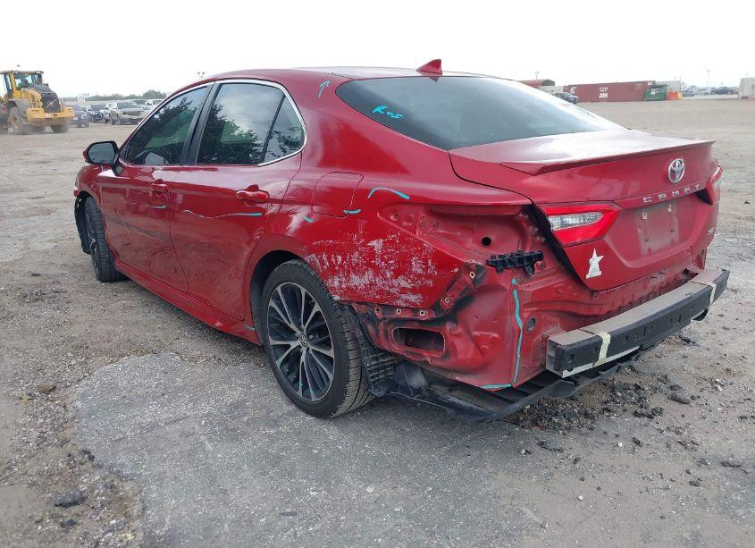 Photo 3 of 2019 Toyota Camry SE (VIN 4T1B11HK3KU181443)