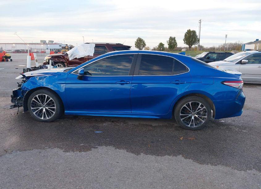 Photo 15 of 2019 Toyota Camry SE (VIN 4T1B11HK3KU190840)