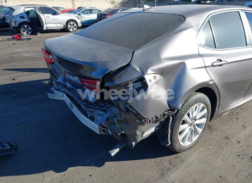 Photo 12 of 2019 Toyota Camry LE (VIN 4T1B11HK3KU192166)