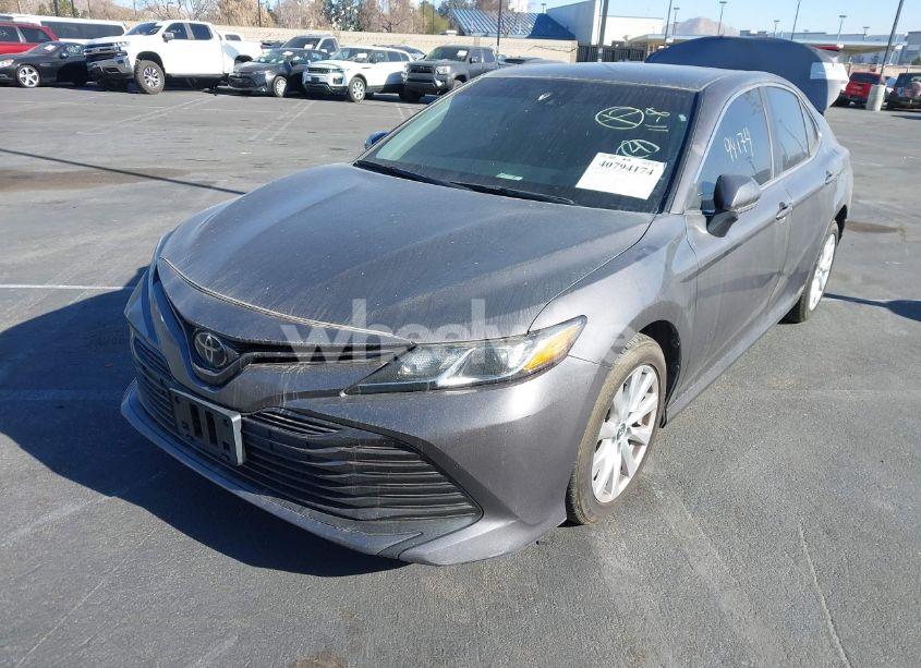 Photo 2 of 2019 Toyota Camry LE (VIN 4T1B11HK3KU192166)