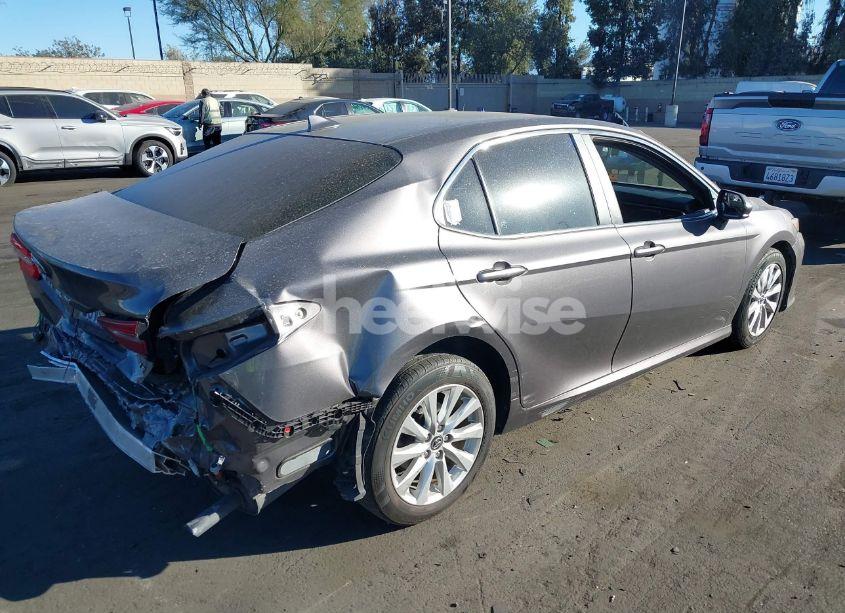 Photo 4 of 2019 Toyota Camry LE (VIN 4T1B11HK3KU192166)