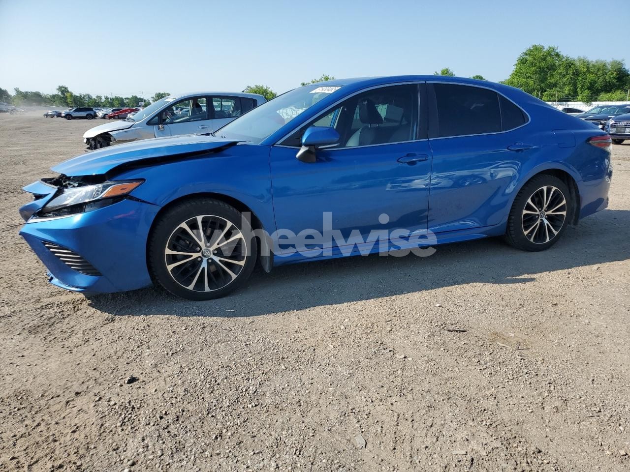 2019 TOYOTA CAMRY L (VIN 4T1B11HK3KU197111) main photo