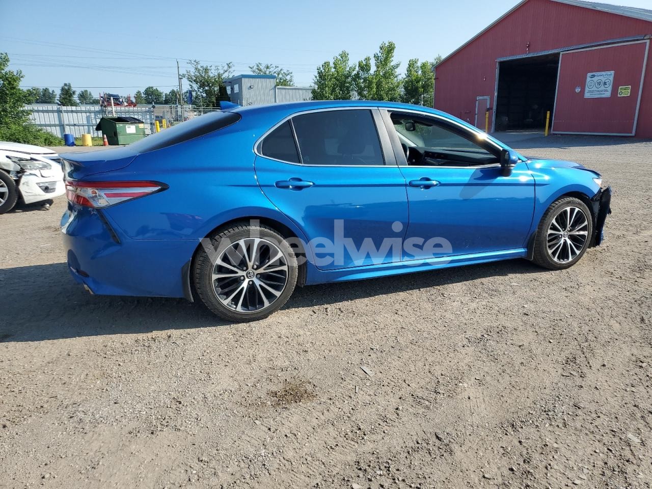 Photo 3 of 2019 TOYOTA CAMRY L (VIN 4T1B11HK3KU197111)