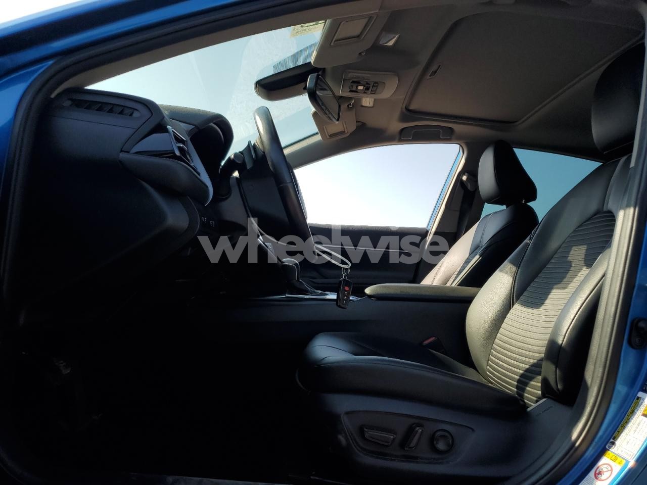 Photo 7 of 2019 TOYOTA CAMRY L (VIN 4T1B11HK3KU197111)