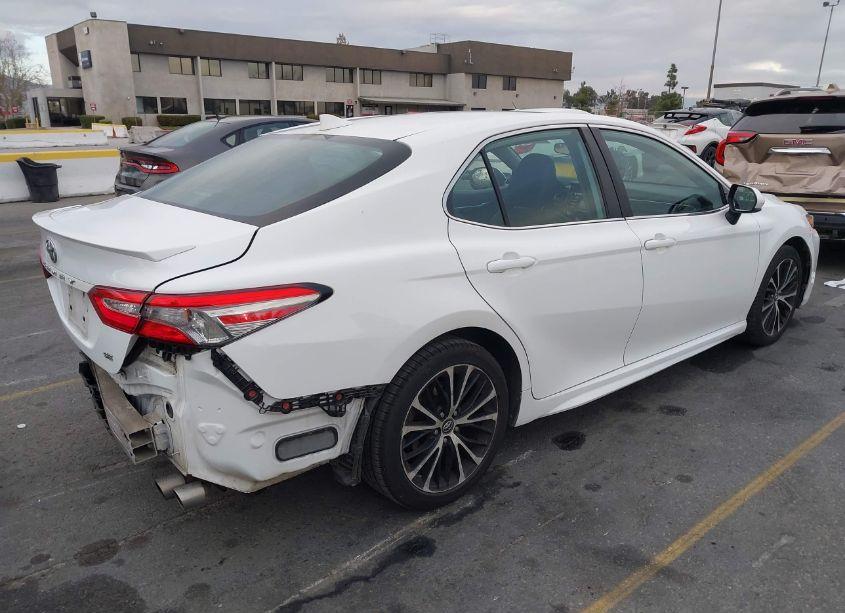Photo 4 of 2019 Toyota Camry SE (VIN 4T1B11HK3KU218541)