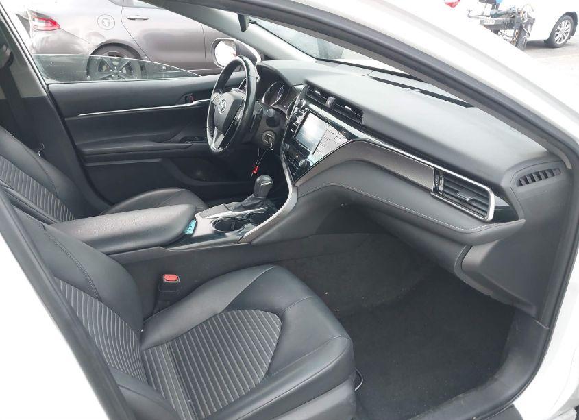 Photo 5 of 2019 Toyota Camry SE (VIN 4T1B11HK3KU218541)