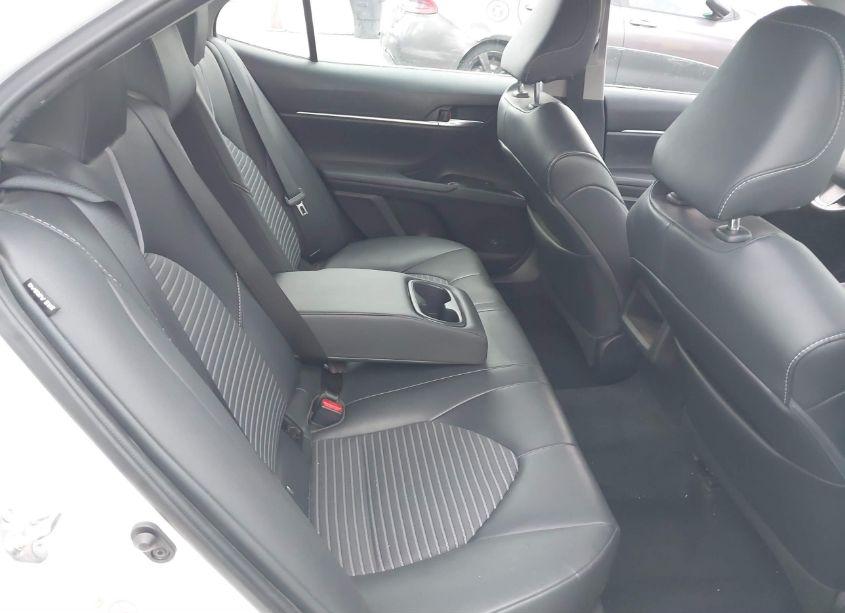 Photo 8 of 2019 Toyota Camry SE (VIN 4T1B11HK3KU218541)