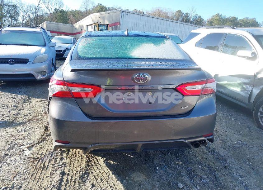 Photo 16 of 2019 Toyota Camry SE (VIN 4T1B11HK3KU231662)