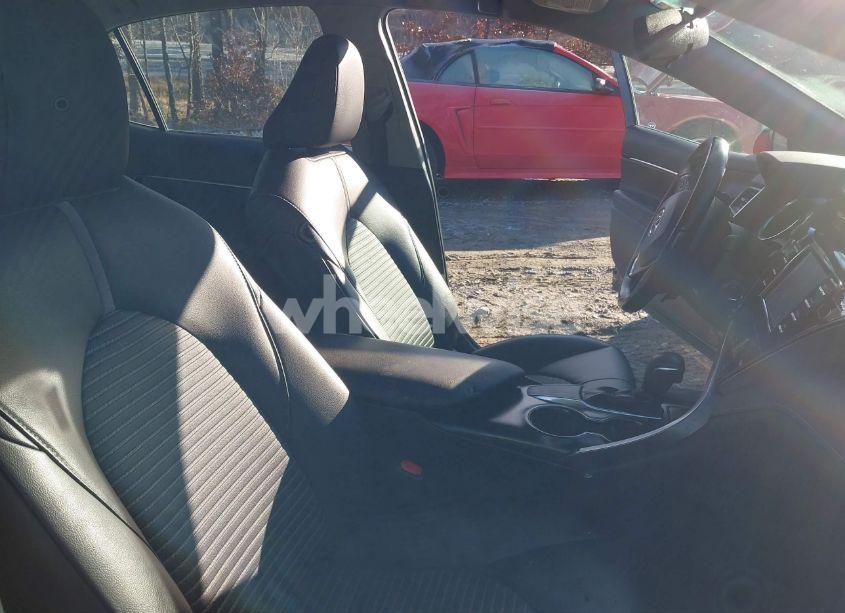 Photo 5 of 2019 Toyota Camry SE (VIN 4T1B11HK3KU231662)