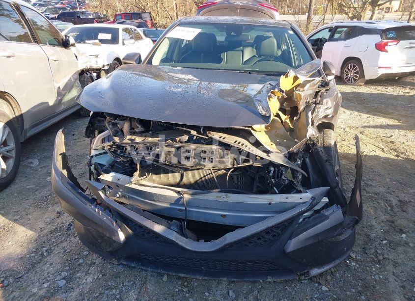 Photo 6 of 2019 Toyota Camry SE (VIN 4T1B11HK3KU231662)