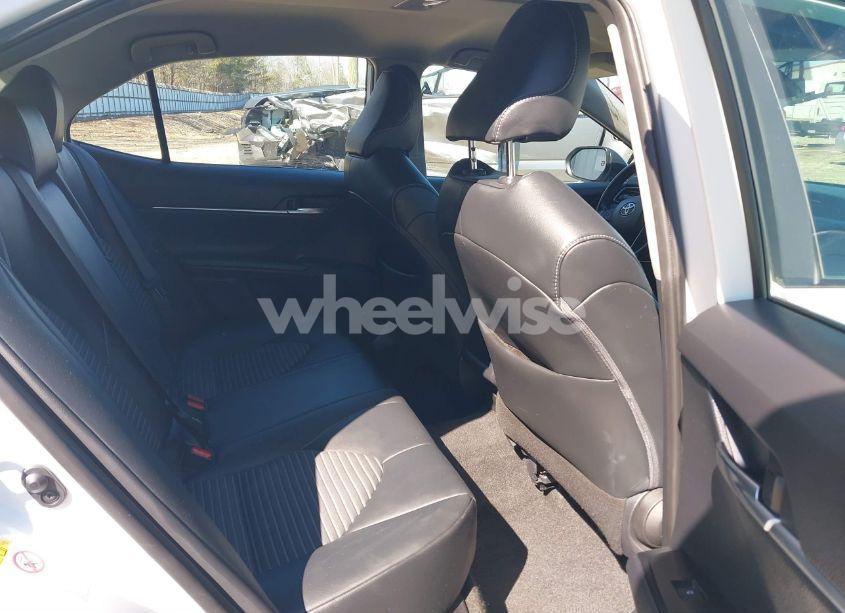 Photo 8 of 2019 Toyota Camry SE (VIN 4T1B11HK3KU233279)