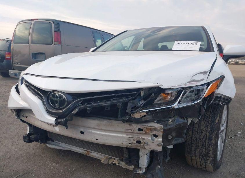 Photo 6 of 2019 Toyota Camry LE (VIN 4T1B11HK3KU233301)